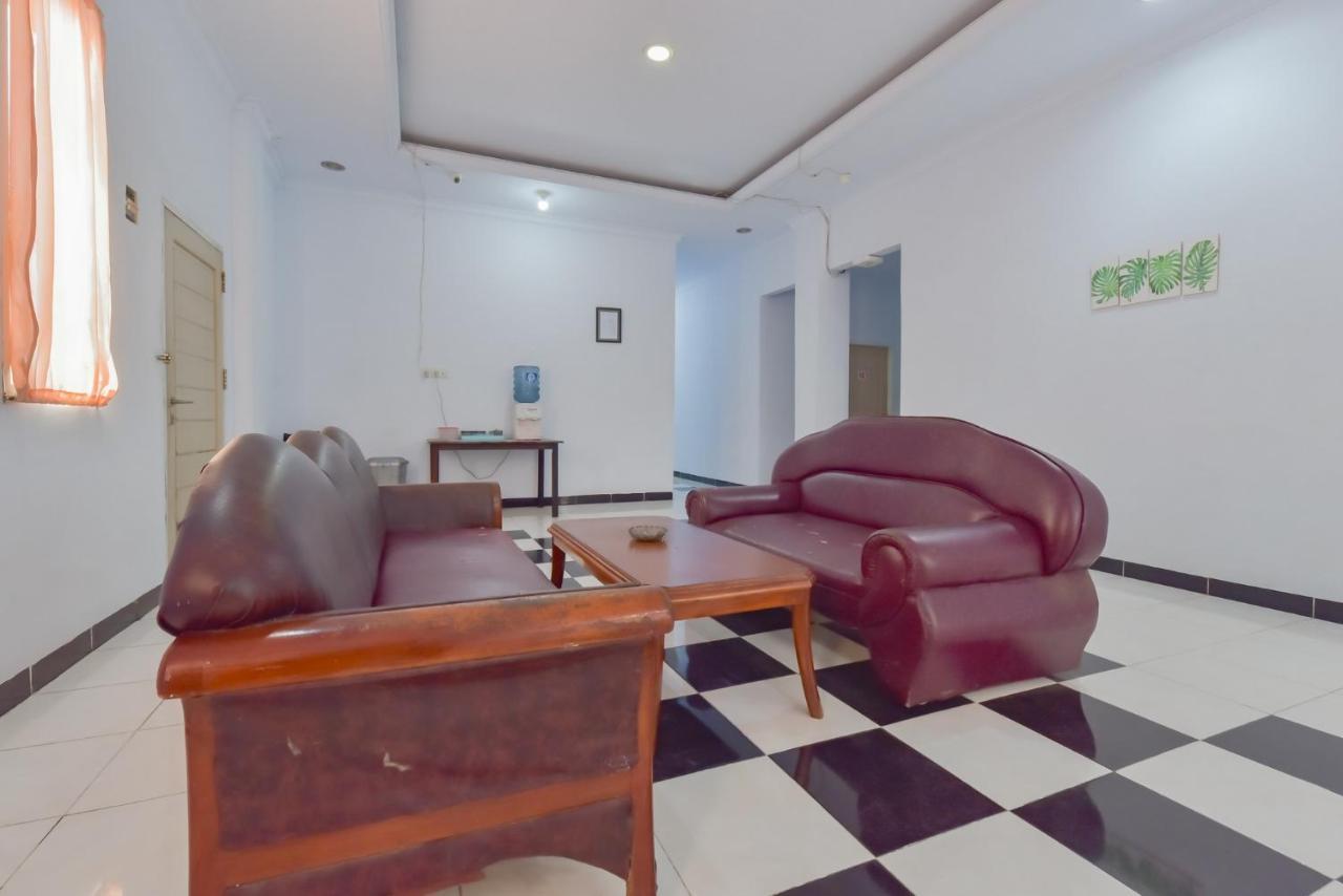 Reddoorz Syariah Near Ramayana Mall Таракан Экстерьер фото